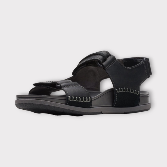 Clarks Mens Nature 5 Trail Sandals in Black Nubuck. 26172332